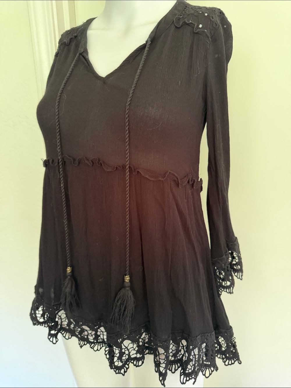 Knox Rose | Black Peasant Top Crochet Lace Eyelet Size XS